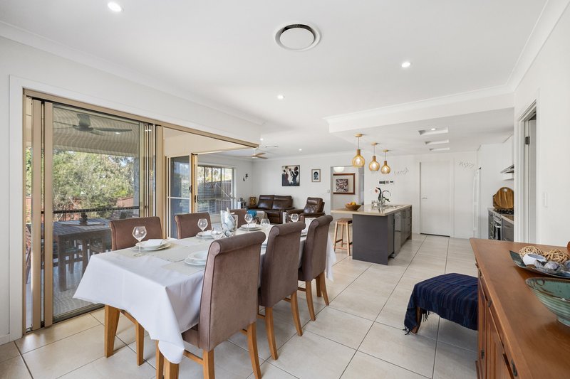 Photo - 8 Cypress Street, Redland Bay QLD 4165 - Image 7