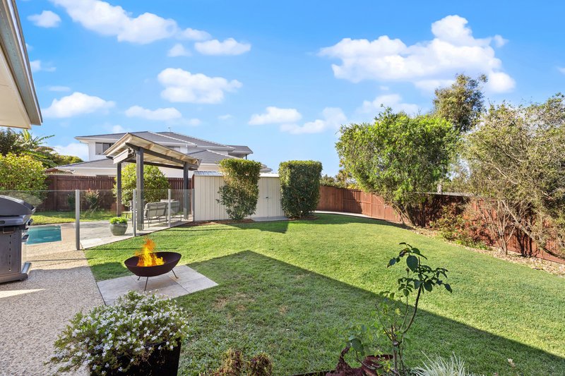 Photo - 8 Cypress Street, Redland Bay QLD 4165 - Image 11