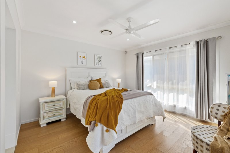 Photo - 8 Cypress Street, Redland Bay QLD 4165 - Image 15