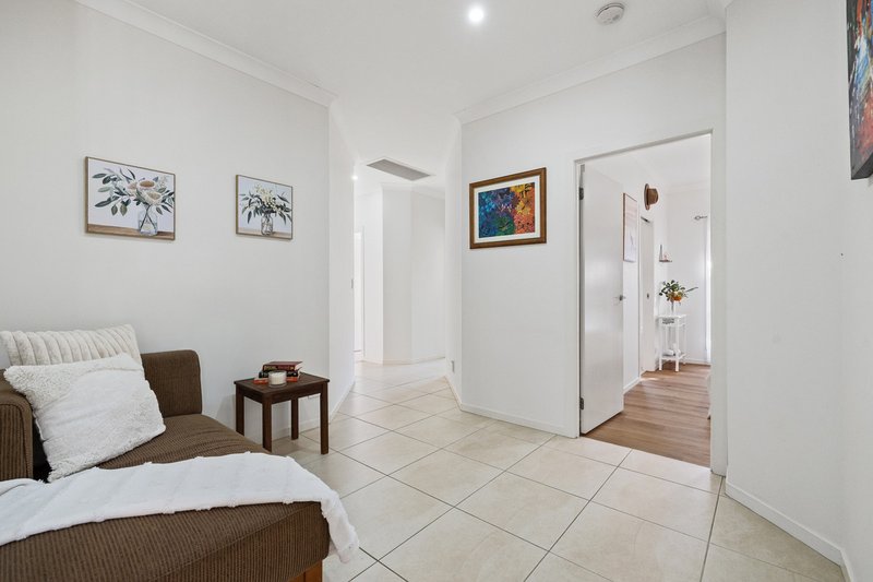 Photo - 8 Cypress Street, Redland Bay QLD 4165 - Image 18