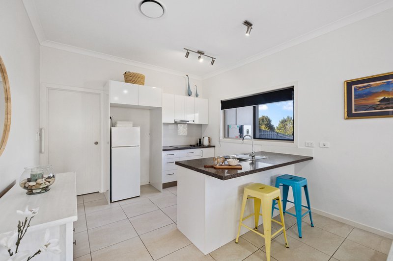 Photo - 8 Cypress Street, Redland Bay QLD 4165 - Image 23