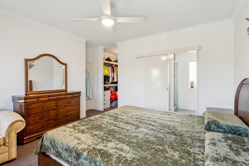 Photo - 8 Daffodil Road, Canning Vale WA 6155 - Image 3