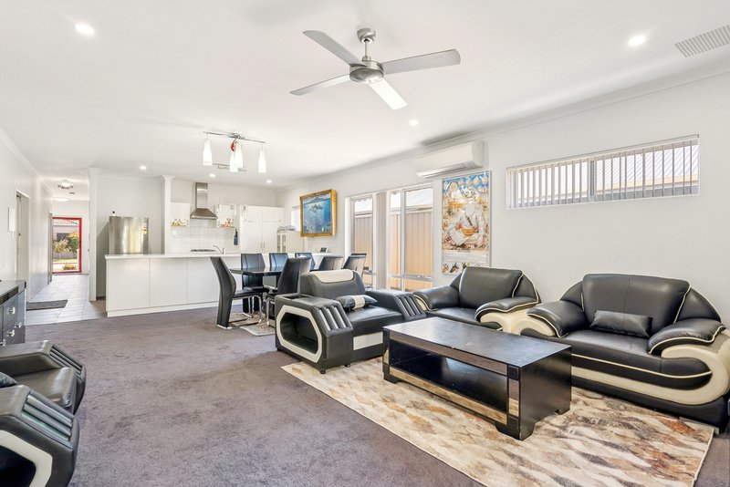 Photo - 8 Daffodil Road, Canning Vale WA 6155 - Image 8