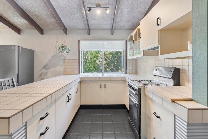 Photo - 8 Daisy Hill Road, Daisy Hill QLD 4127 - Image 10