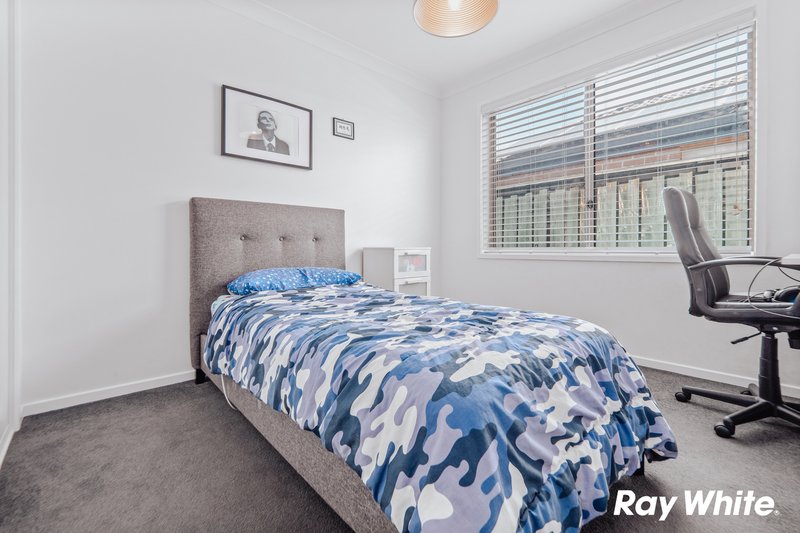 Photo - 8 Dakota Court, Stanhope Gardens NSW 2768 - Image 5