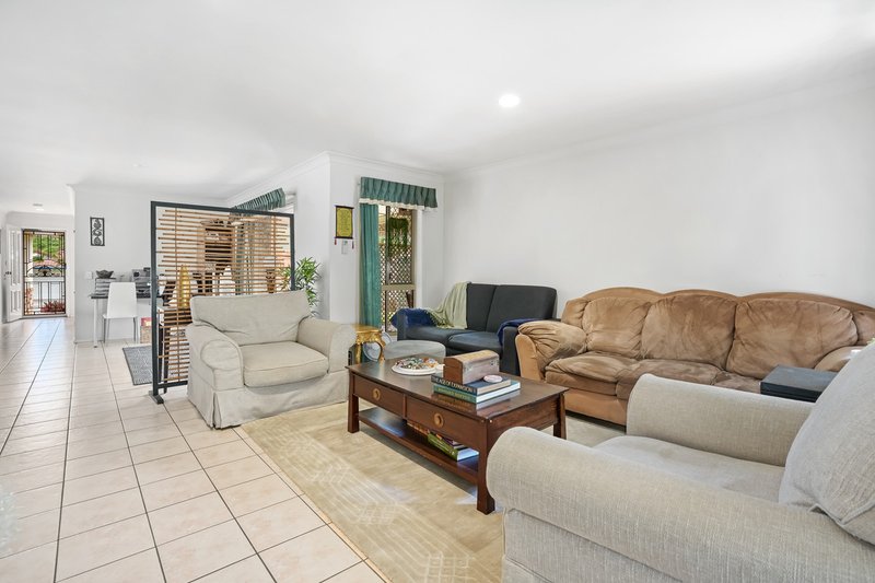 Photo - 8 Dales Place, Taigum QLD 4018 - Image 2