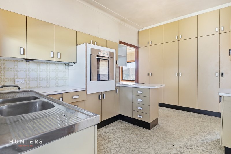 Photo - 8 Daley Street, Pendle Hill NSW 2145 - Image 4