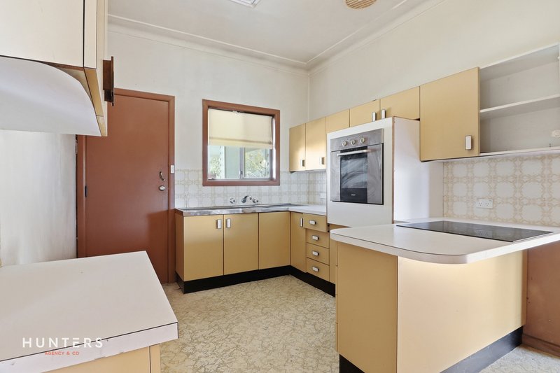 Photo - 8 Daley Street, Pendle Hill NSW 2145 - Image 5