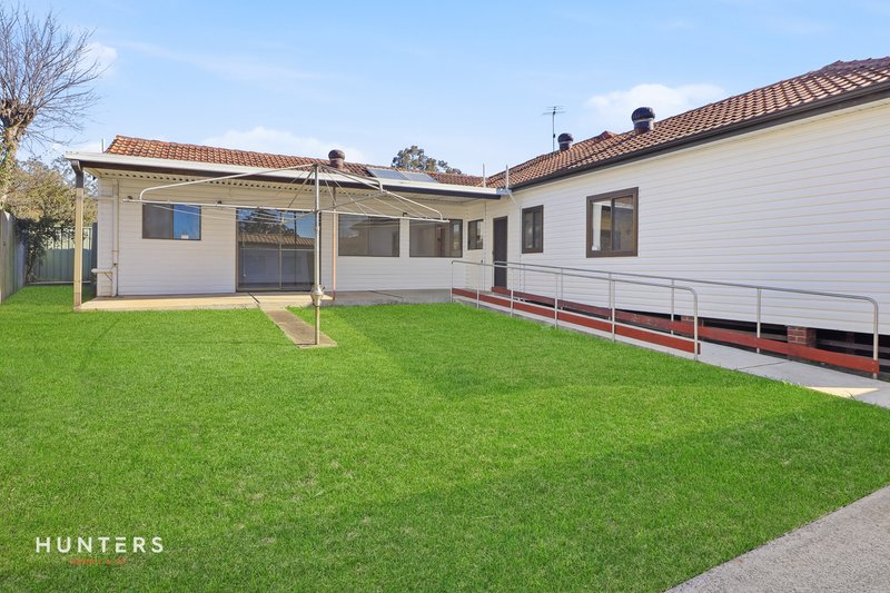 Photo - 8 Daley Street, Pendle Hill NSW 2145 - Image 11