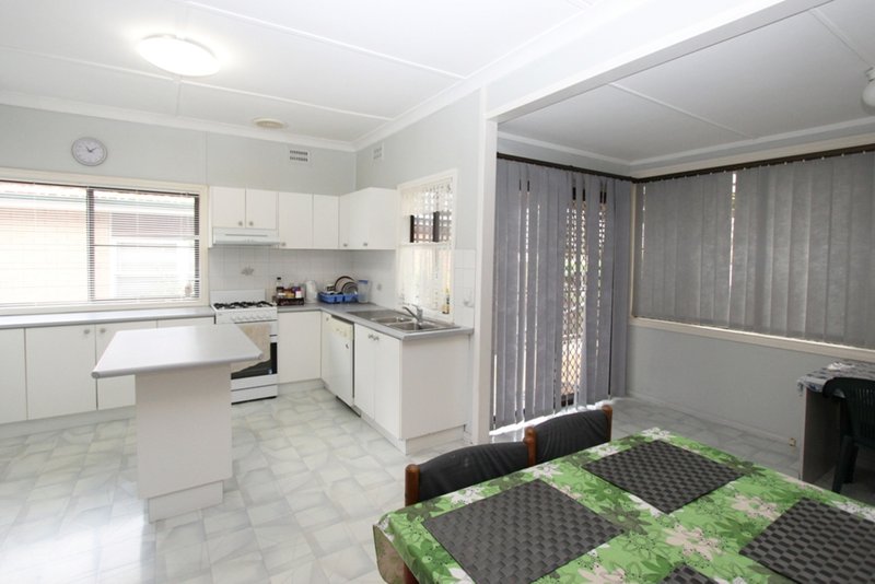 Photo - 8 Daly Street, West Bathurst NSW 2795 - Image 2