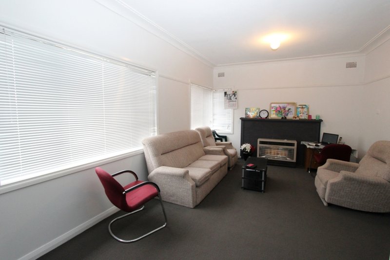 Photo - 8 Daly Street, West Bathurst NSW 2795 - Image 3