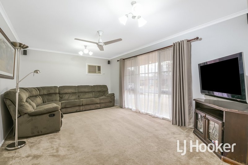 Photo - 8 Daniel Court, Pakenham VIC 3810 - Image 4