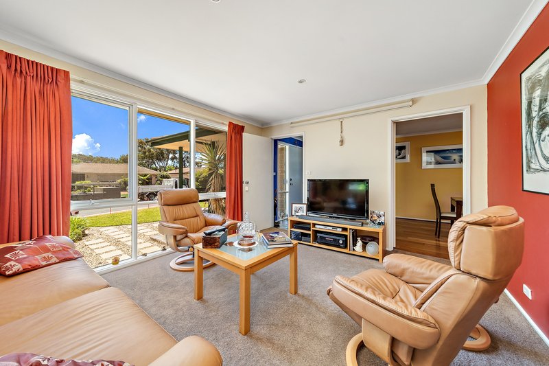 Photo - 8 Darby Street, Kaleen ACT 2617 - Image 4