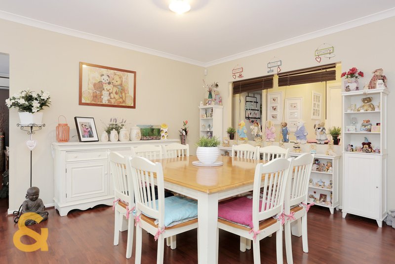 Photo - 8 Darlington Court, Roxburgh Park VIC 3064 - Image 6