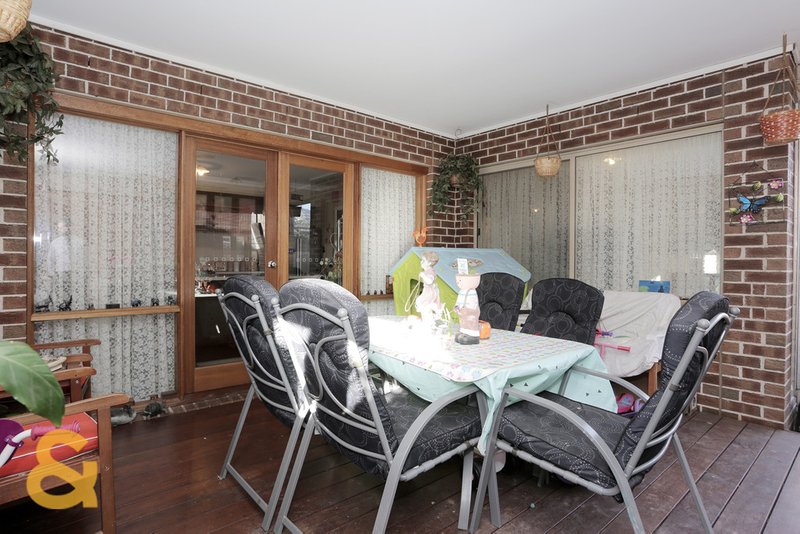 Photo - 8 Darlington Court, Roxburgh Park VIC 3064 - Image 9