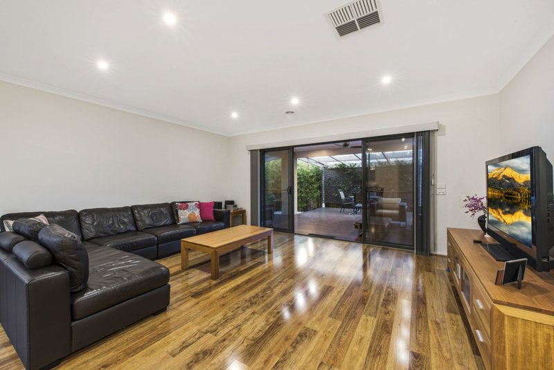 Photo - 8 Darlington Street, Keysborough VIC 3173 - Image 4