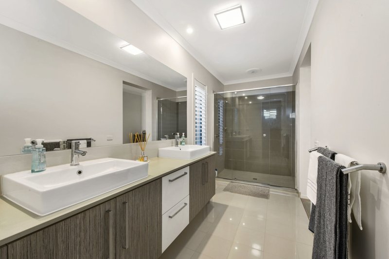 Photo - 8 Darlington Street, Keysborough VIC 3173 - Image 6