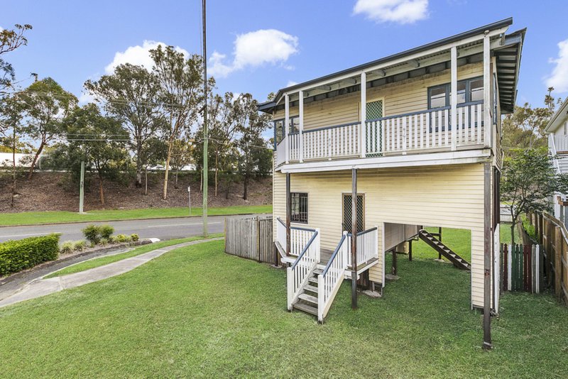 Photo - 8 Darnley Street, Rocklea QLD 4106 - Image 2