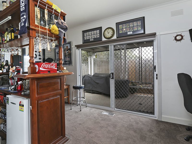 Photo - 8 De Burgh Road, Drysdale VIC 3222 - Image 12