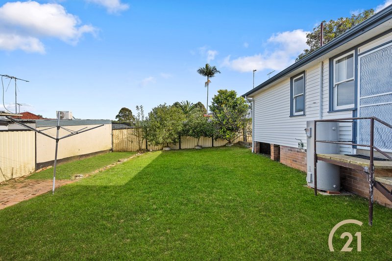 Photo - 8 De Witt Place, Fairfield West NSW 2165 - Image 9