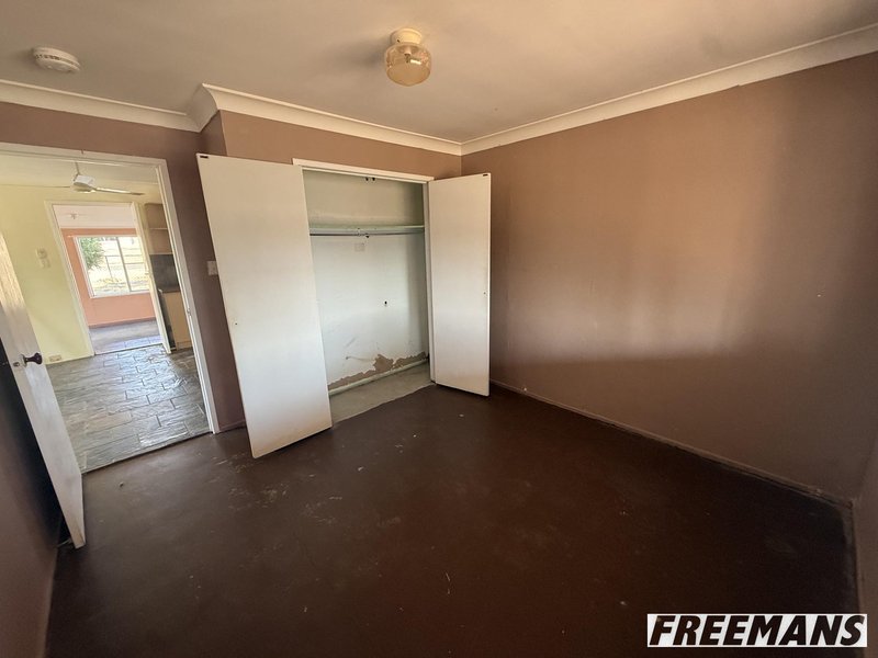 Photo - 8 Deakin Crescent, Nanango QLD 4615 - Image 7