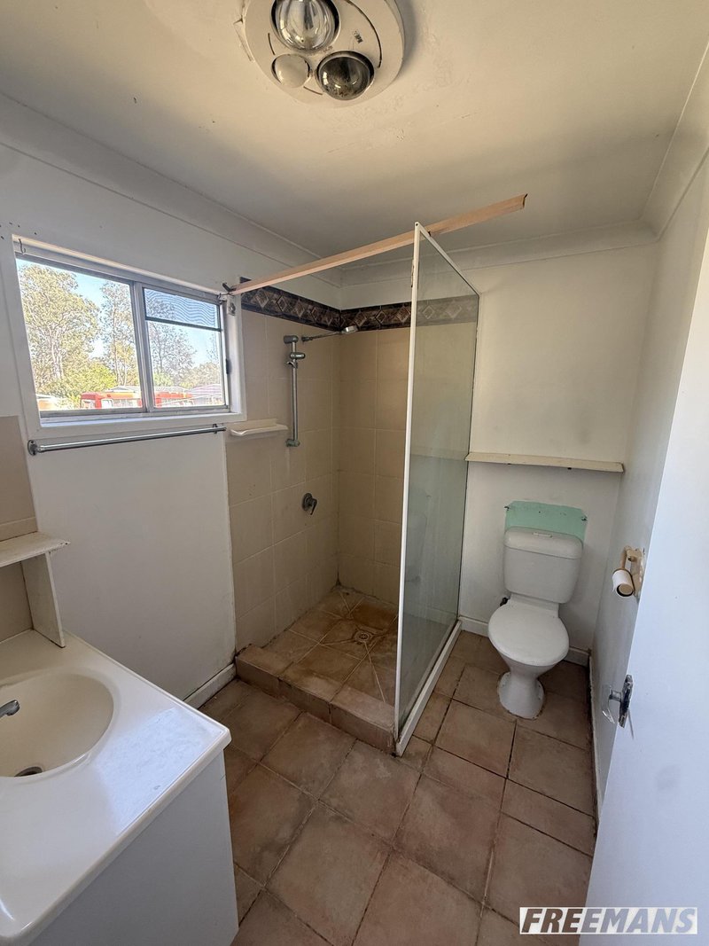 Photo - 8 Deakin Crescent, Nanango QLD 4615 - Image 9