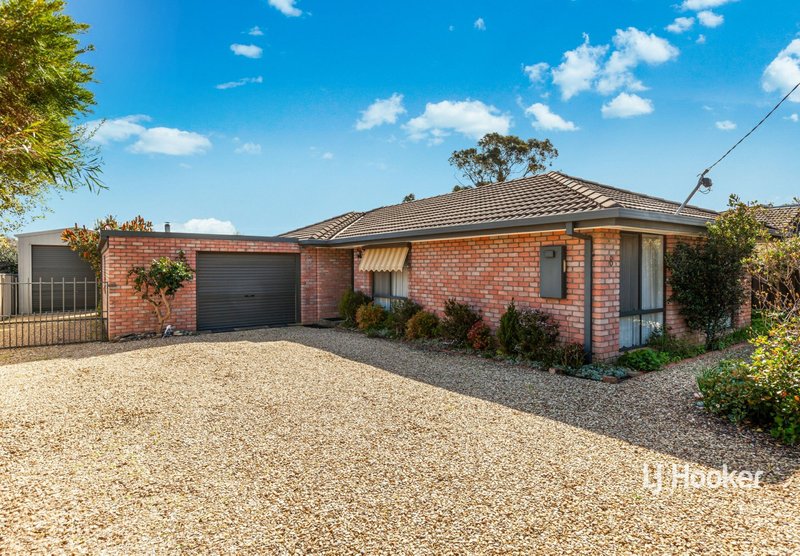 8 Dean Drive, Broadford VIC 3658