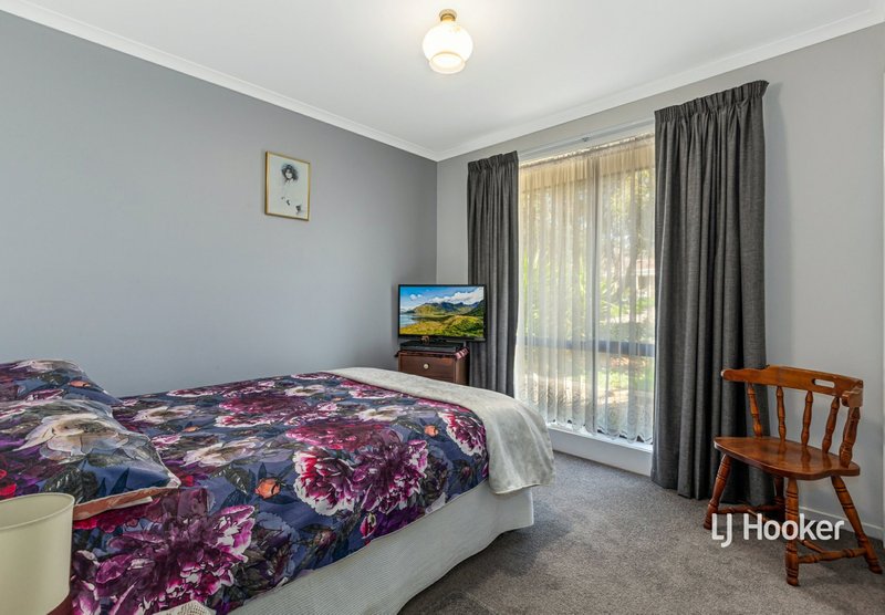 Photo - 8 Dean Drive, Broadford VIC 3658 - Image 5