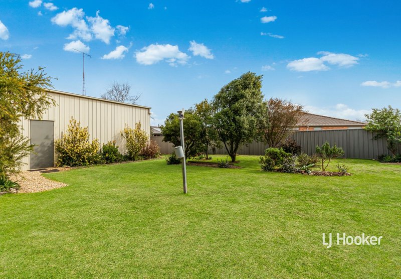 Photo - 8 Dean Drive, Broadford VIC 3658 - Image 8