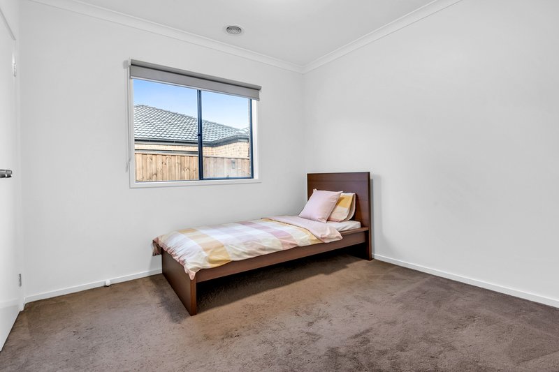 Photo - 8 Deau Avenue, Wollert VIC 3750 - Image 11