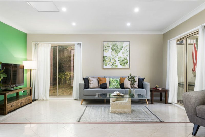 Photo - 8 Dee Place, Prospect NSW 2148 - Image 2
