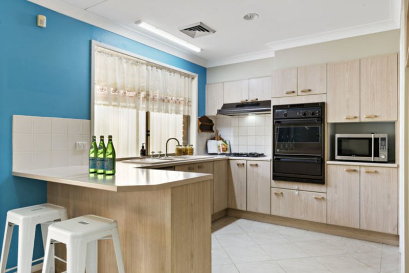 Photo - 8 Dee Place, Prospect NSW 2148 - Image 3