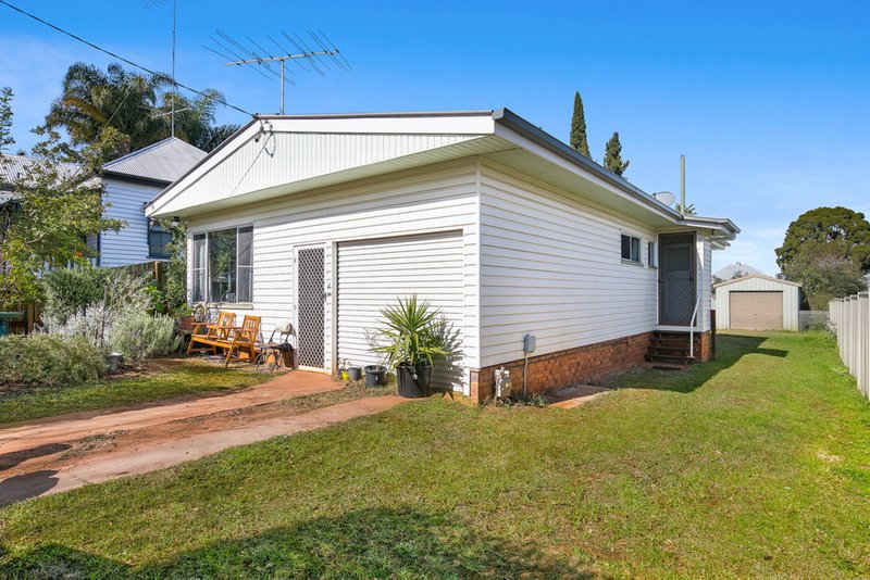 8 Delacey Street, North Toowoomba QLD 4350