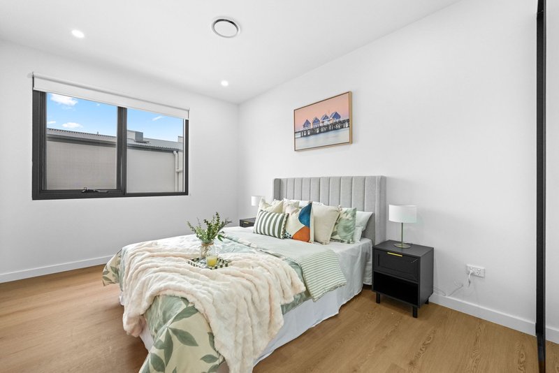 Photo - 8 Deliah Glade, Riverstone NSW 2765 - Image 4