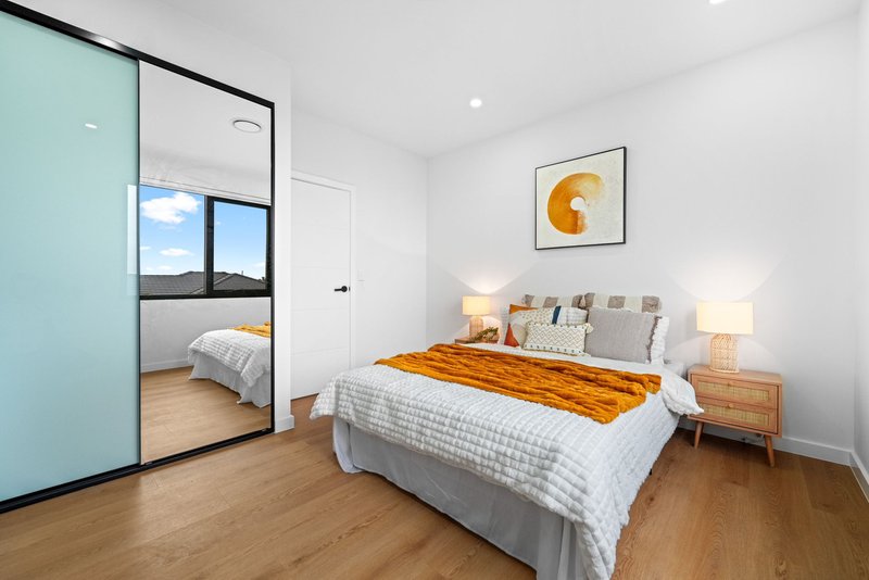 Photo - 8 Deliah Glade, Riverstone NSW 2765 - Image 5