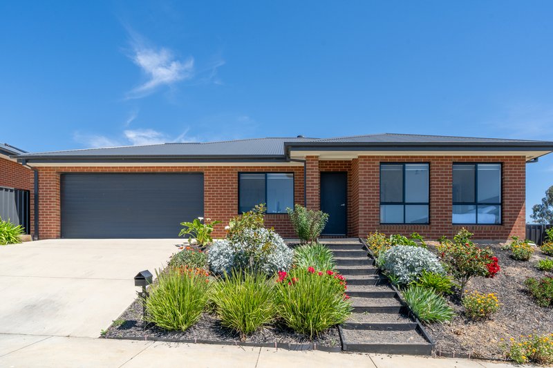 Photo - 8 Delma Crescent, Seymour VIC 3660 - Image 2