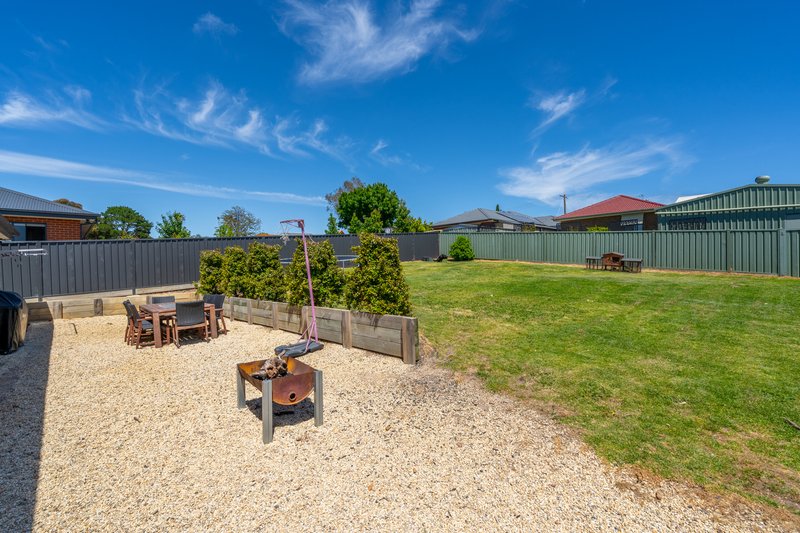 Photo - 8 Delma Crescent, Seymour VIC 3660 - Image 13