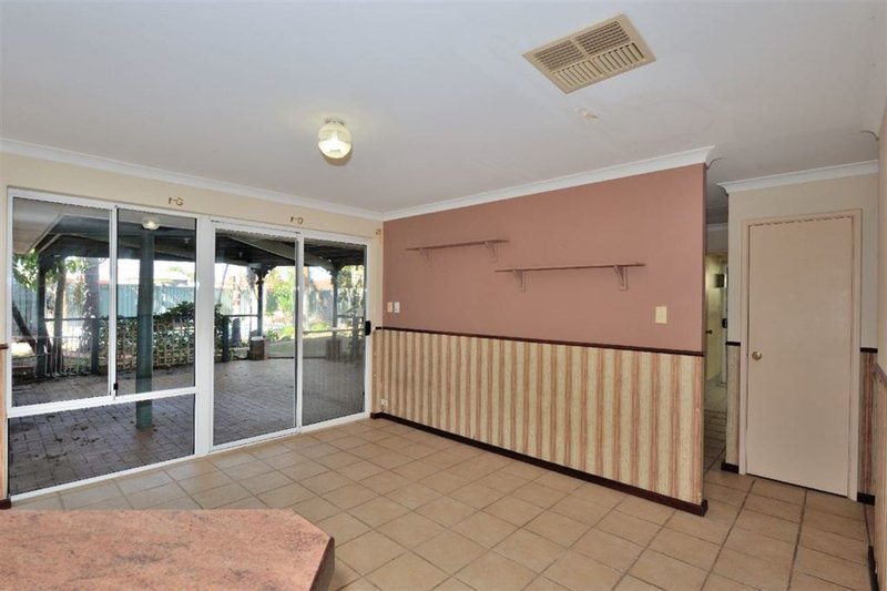 Photo - 8 Delray Close, Warnbro WA 6169 - Image 10