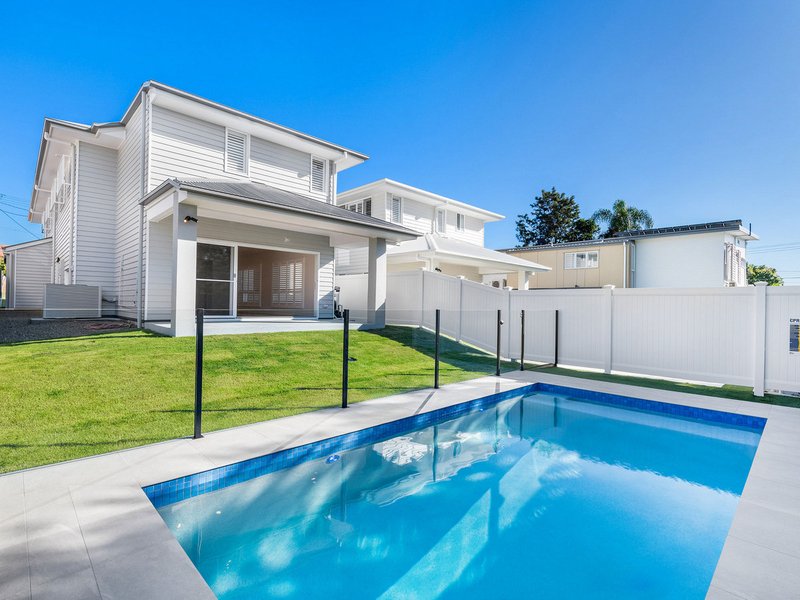 Photo - 8 Delsie Street, Cannon Hill QLD 4170 - Image 2