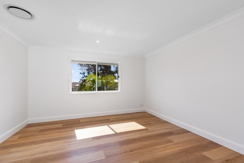 Photo - 8 Delsie Street, Cannon Hill QLD 4170 - Image 6