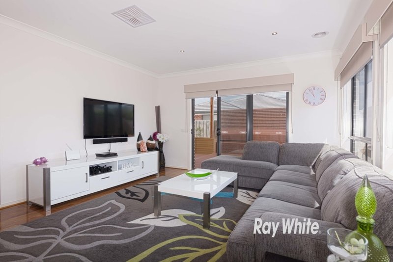 Photo - 8 Desa Terrace, Dandenong VIC 3175 - Image 2