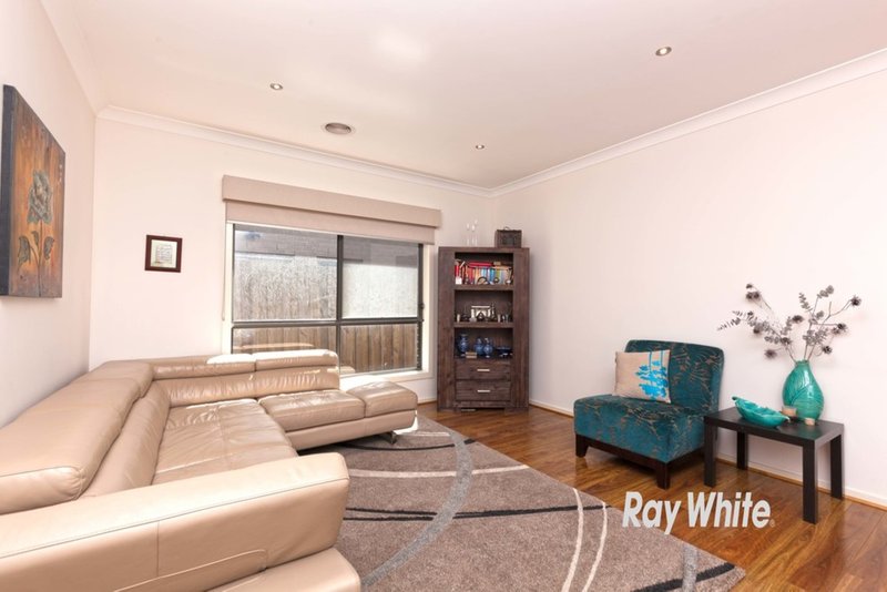 Photo - 8 Desa Terrace, Dandenong VIC 3175 - Image 7