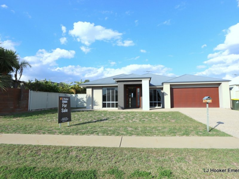 Photo - 8 Desgrand Street, Emerald QLD 4720 - Image 2