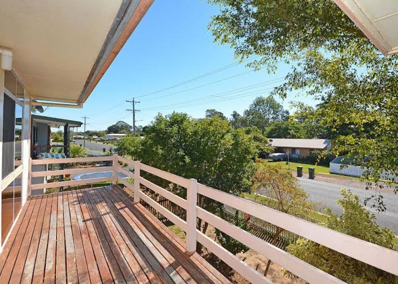 Photo - 8 Desmond Drive, Toogoom QLD 4655 - Image 17