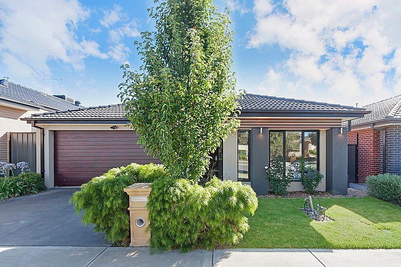 8 Destiny View, Mernda VIC 3754