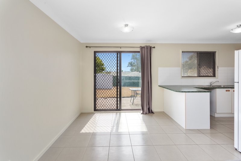 Photo - 8 Devine St , Marsden QLD 4132 - Image 7