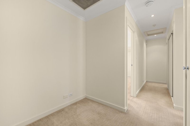 Photo - 8 Devlin Street, Gungahlin ACT 2912 - Image 10