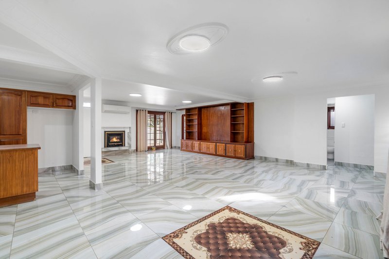 Photo - 8 Devonhill Street, The Gap QLD 4061 - Image 7