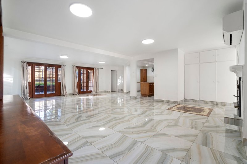 Photo - 8 Devonhill Street, The Gap QLD 4061 - Image 8