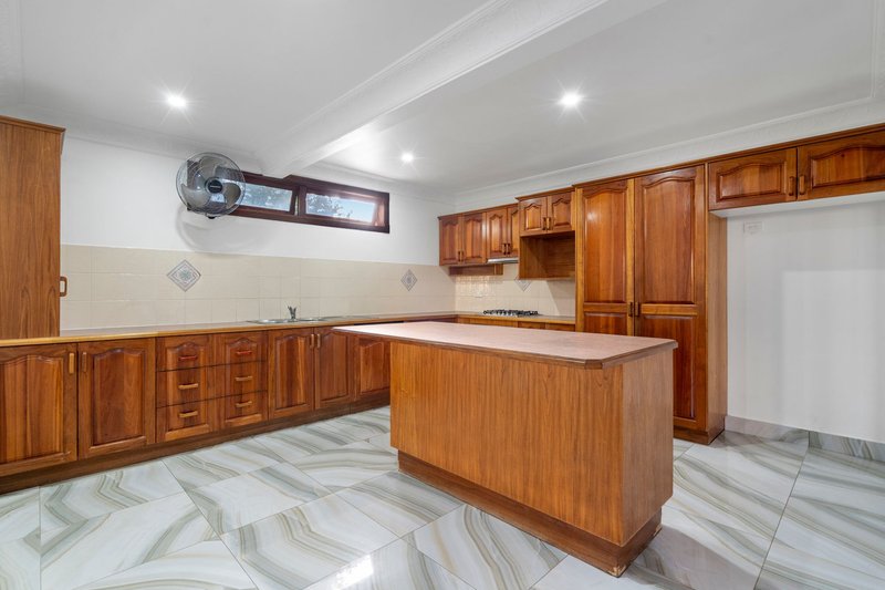 Photo - 8 Devonhill Street, The Gap QLD 4061 - Image 9